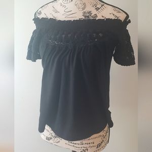 Black top off shoulder size M